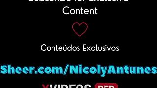 novinha dando o cuzinho e implorando pra ele gozar dentro