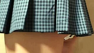 爆乳女子高生、お姉さんになってアナルピカピカ光らせてみる 😈