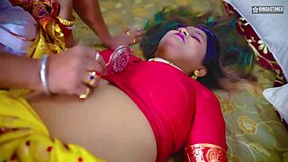 Tharki dhogi baba tricks bhabhiji into wild backstage fuck. Creampie with hindi audio! 😲