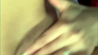 Hot Latina masturbates with dildo!