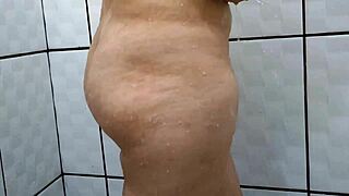 bailey quinn getting wet in shower ep03! 🚿