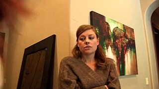 Sovereign Syre Feels Intense Pleasure as Elle Alexandra Fists Her Deep