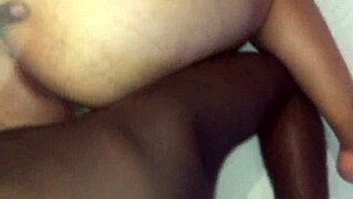 esa gordita dominicana le encanta el oral?