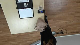 mandy mynxx sucks deepthroat gagging?