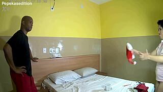 Young married woman gives her ass!