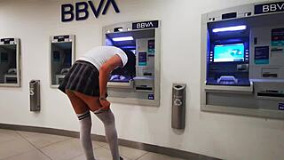 Tranny Mexico keluarkan kontol di perjalanan cablebus.