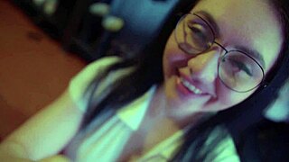 This Naughty Woman Gives an Amazing Blowjob to Her Lover