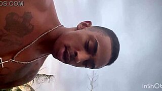 Watch this milf cum on the beach at sunrise