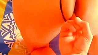 está señora parece de 18 que hermosa vagina se pone para que la masturbe