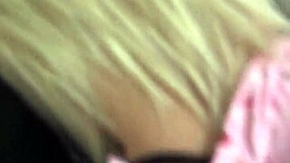 o padrasto pervertido interrupts his stepdaughter to use her sex toy!