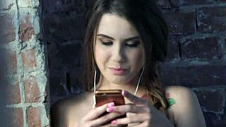 Gorgeous teen hottie gets blowjob and cumshot on small tits