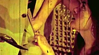 Check out vintage threesomes with hairy beavers 😍