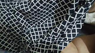 damn! desi housewife gets wild enjoying raw sex!