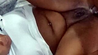 Gemendo e indo porra no cu while getting a blowjob and ass worshiping