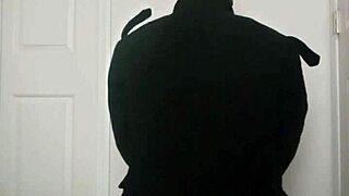 Stretching arms like masturbating for exercise 😏