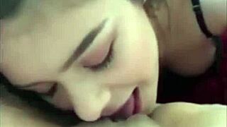 amateur lesbian couple licking pussy to orgasm 😍