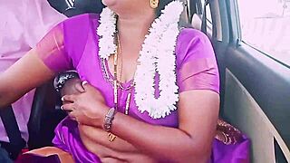 Indijska domaćica u sariju vruća romansa sa vozačem auta 😍