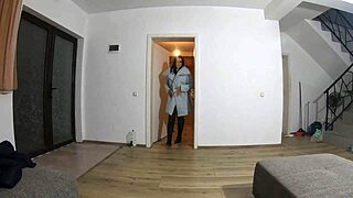 I love watching this curvy goddess cheat in pantyhose and take cumshots