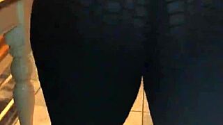 big booty wife dances and shakes her ass for amateurs