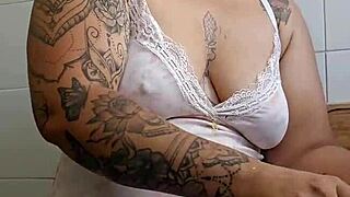 Pregnant Woman Showing Off Her Big Ass