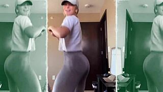 Madisyn Huntt Shows Off Bikini Outfit With Twerk Nipslip And Cameltoe