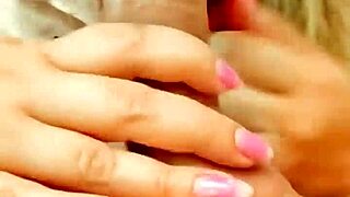 Latina MILF GIVES BLOWJOB To Worker!