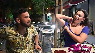 Serezade Monroe ia pulă uriașă anal în aer liber