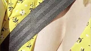 i flash my big tits while driving in the car