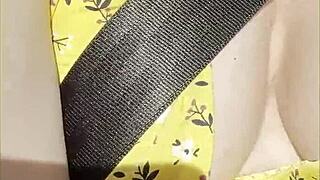 i flash my big tits while driving in the car