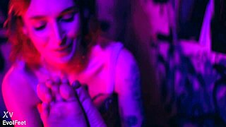 I want to worship your sexy feet bia roman & sam quinn