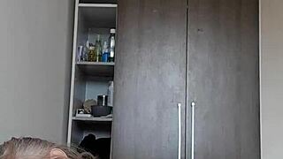 video de titia para allan. solo big natural tits.
