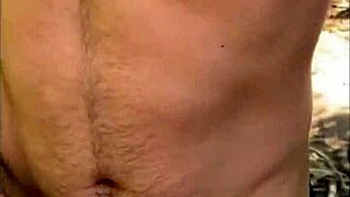 Comi Um Desconhecido Que Estava Batendo Uma Na Trilha - Free