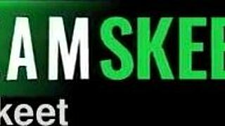 santa delivers early this year in festive trailer