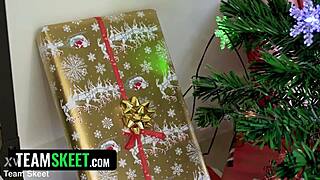 santa delivers early this year in festive trailer