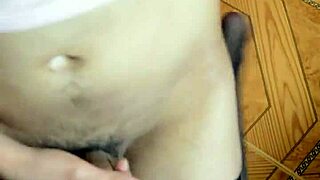 i’m so desperate, need someone to cum with me right now in these stockings!