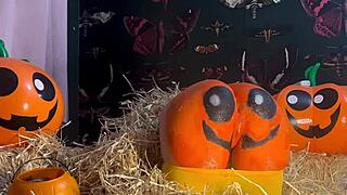 Teen gets double creampied in pumpkin patch 😈