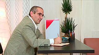 mad teen 18+ sex porn, do you want to see her crazy pussy?