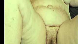 foot fuck deep in her pussy walls!