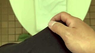 Intense Japanese Amateur Solo Masturbation Action