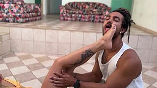 deixei meu namorado foder meus p�zinhos at� ele gozar na minha buceta molhada