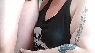 guy has sex with grown woman at her suggestion in amateur setting