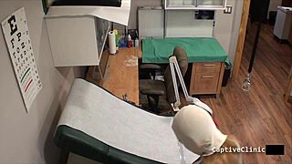 maria humiliates potheads with big ass spreading!