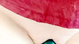 Mature Wife's Huge Pussy Lips Sliding Intensely