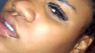 mulata novinha marybombom enjoying a fun day