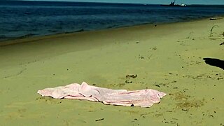 Funny beach day turned wild meeting a juicy milf. Flashing her curvy ass outdoors!