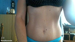 rosafuxxxia playing with anal toys in her thong and panties 😈