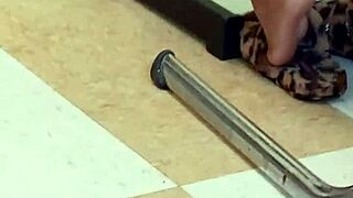 check out this ebony teen's lightskin soles candidly 😍