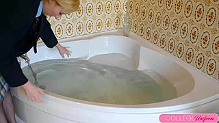 Sophia Smith Splashes In Bathtub With Toys!