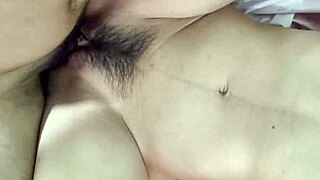 朋友老婆亲密时刻的特写镜头