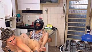 naked for the delivery guy he comes in and fucks me hard with my big ass shaking